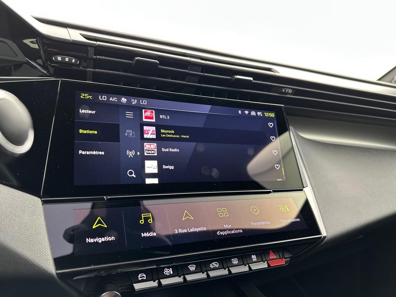 Peugeot 408 phev 180 e-eat8 gt — photo 23