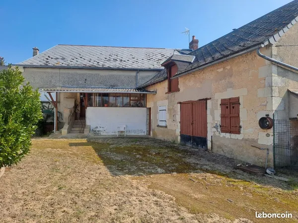 Maison de bourg ancienne avec dépendance