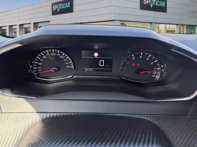 Peugeot 208 puretech 100 s&amp;s bvm6 style — photo 21