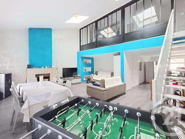 Maison 7 pièces 221 m²