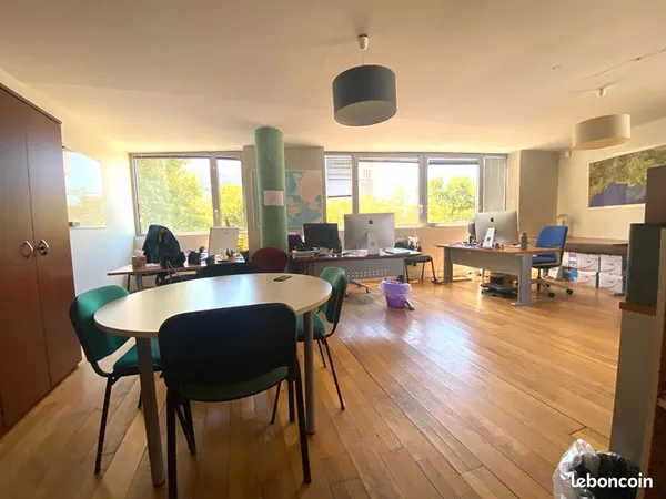 Bureaux 128 m² MILLAU