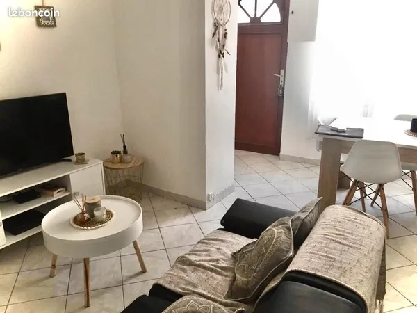 T2 bis avec cour 45 m² - 1 chambre - 1 bureau - Denain - 567 HC