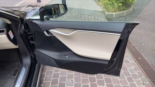 Tesla Model S AWD 100 kWh Dual Motor - Long Range – 2018 – 85187 km – Électrique – Boîte Automatique — photo 41