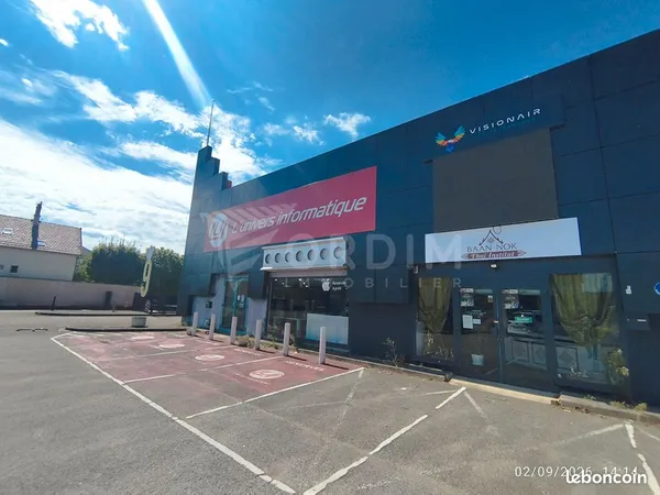 Local 87 m² AUXERRE