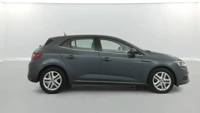 Renault Megane mégane iv berline blue dci 115 — photo 15