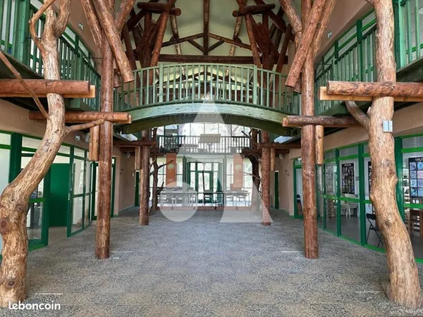 Local bureaux 135 m²