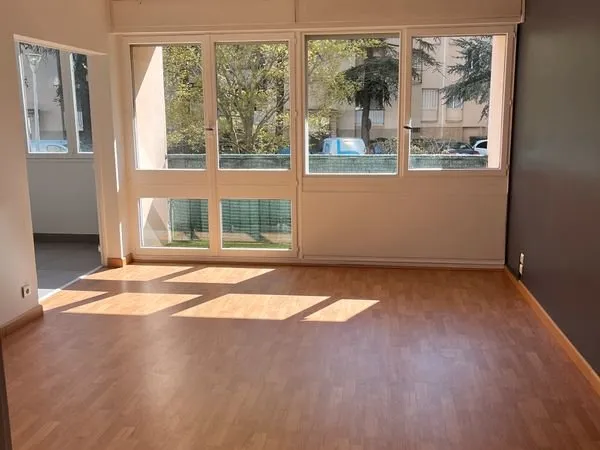 Appartement T3 lumineux rénové 61 m² avec balcon