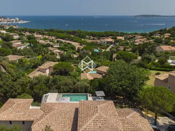 Villa 7 pièces 350 m²