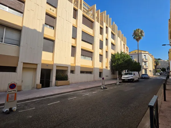 Hyeres Centre Ville STUDIO Idéal Investisseur