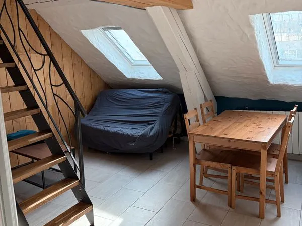 Superbe studio meublé en duplex avec mezzanine à Dijon centre