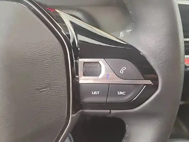 Peugeot 208 puretech 75 s&amp;s bvm5 — photo 23