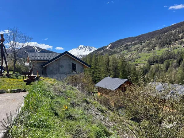 Terrain 423 m²