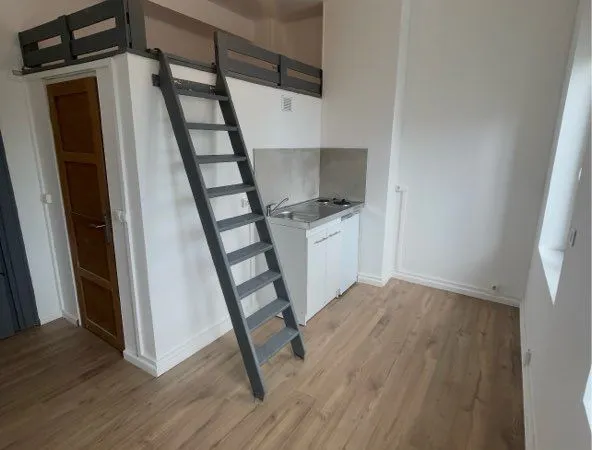 Loue studio entièrement rénové