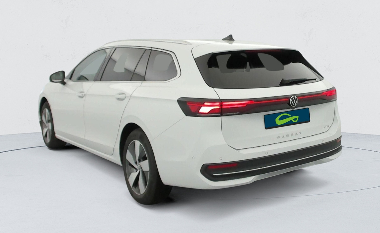 Volkswagen Passat — photo 3