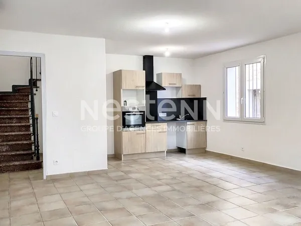 Torreilles - A VENDRE Immeuble 6 pièces (132m2) avec garage et stockage