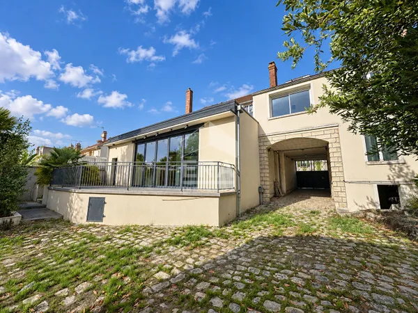 Maison 12 pièces 349 m²