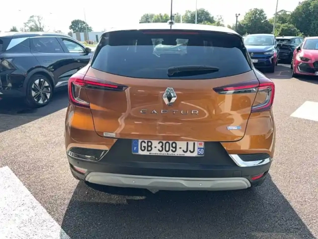 Renault Captur e-tech 145 - 21 — photo 3