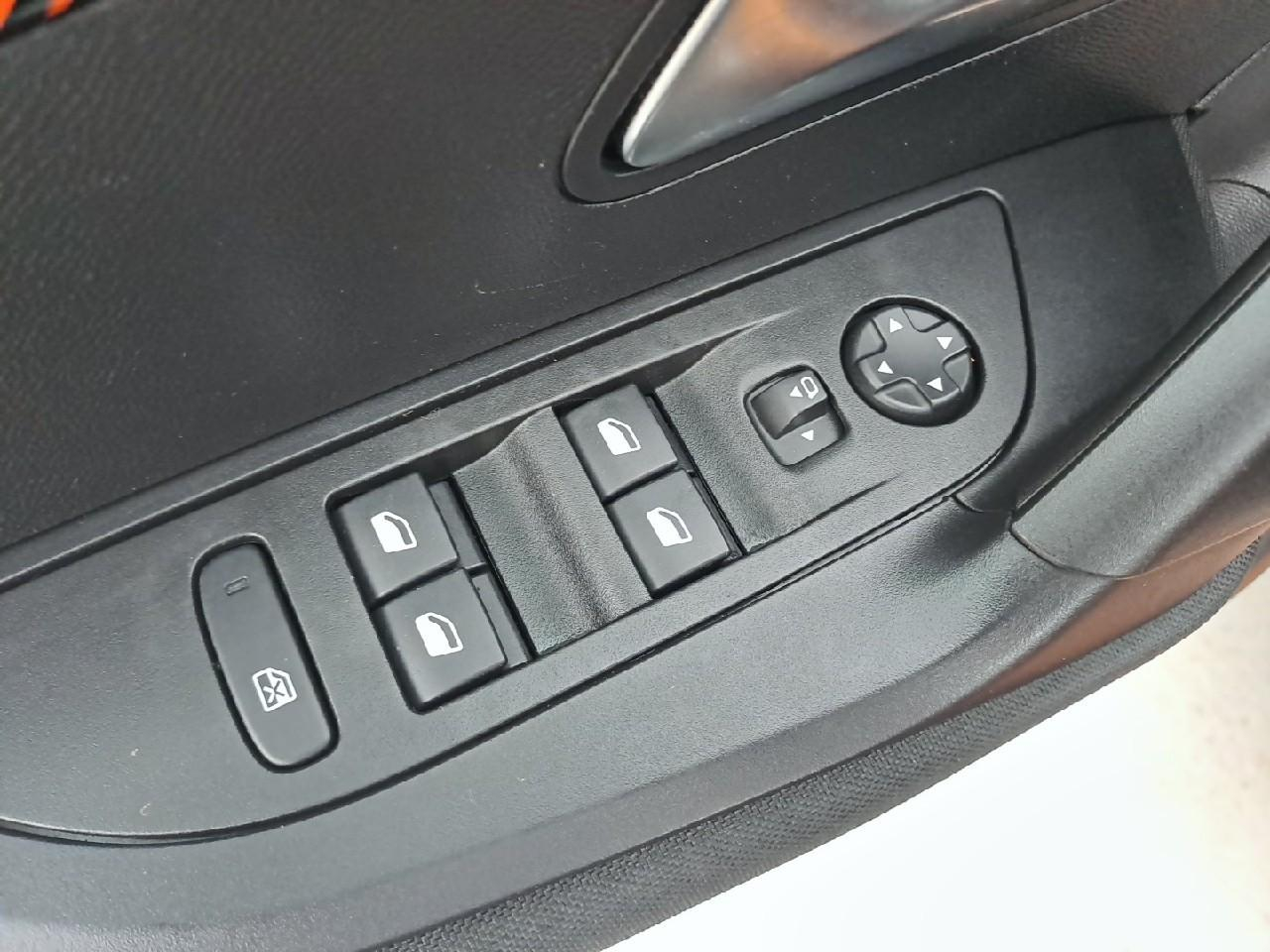 Peugeot 2008 puretech 100 s&s bvm6 active pack — photo 20