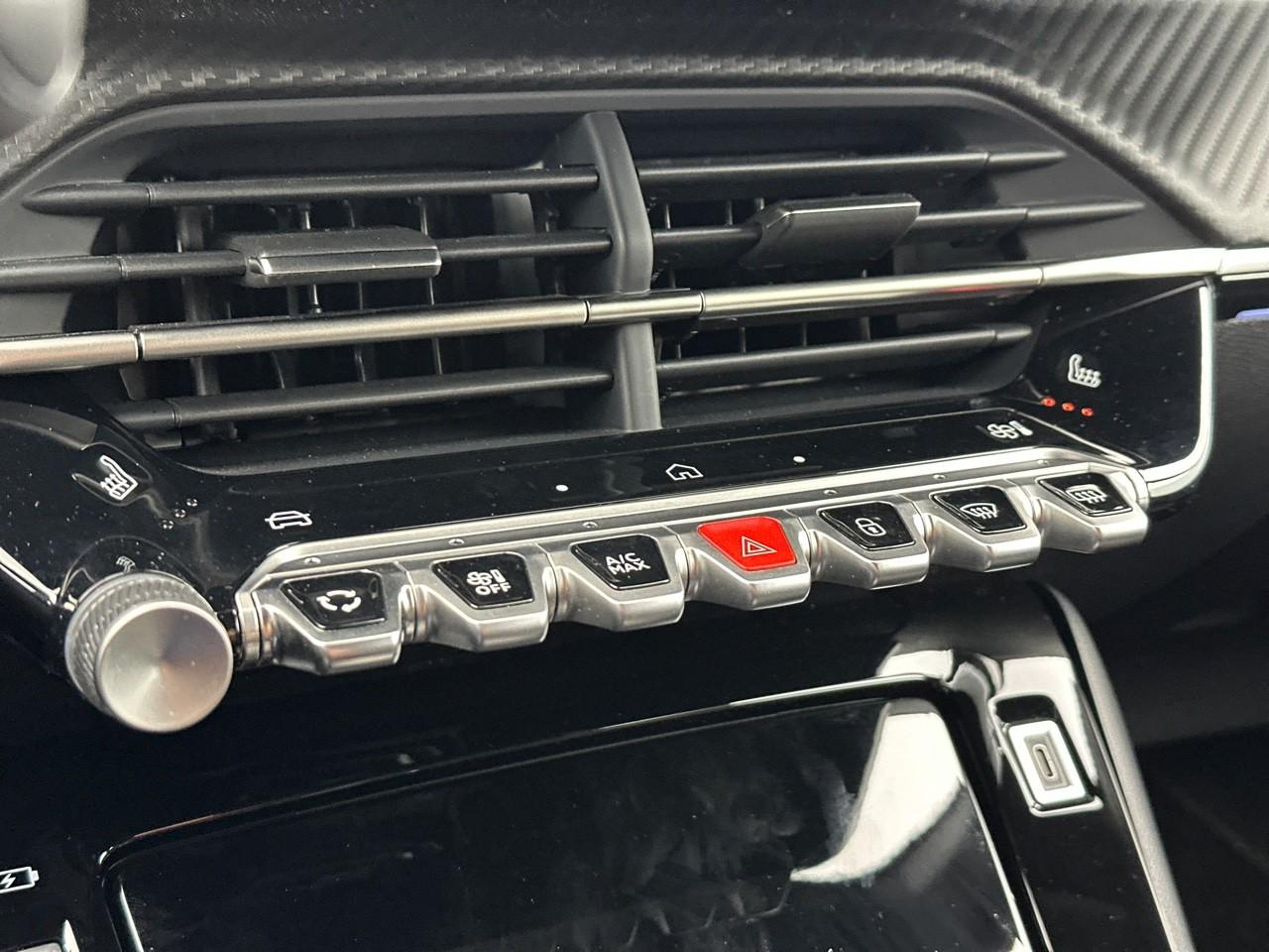 Peugeot 208 hybrid 145 ch e-dcs6 gt — photo 25