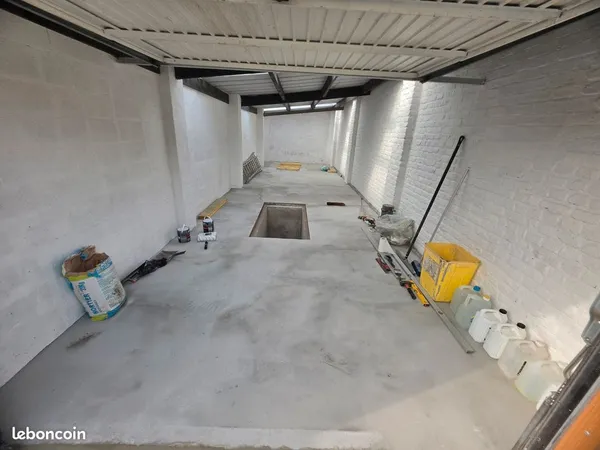 Garage fermé 42 m² avec fosse - Billy-Montigny
