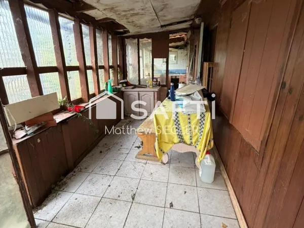 Maison à rénover avec beau potentiel à Avrillé-les-Ponceaux !