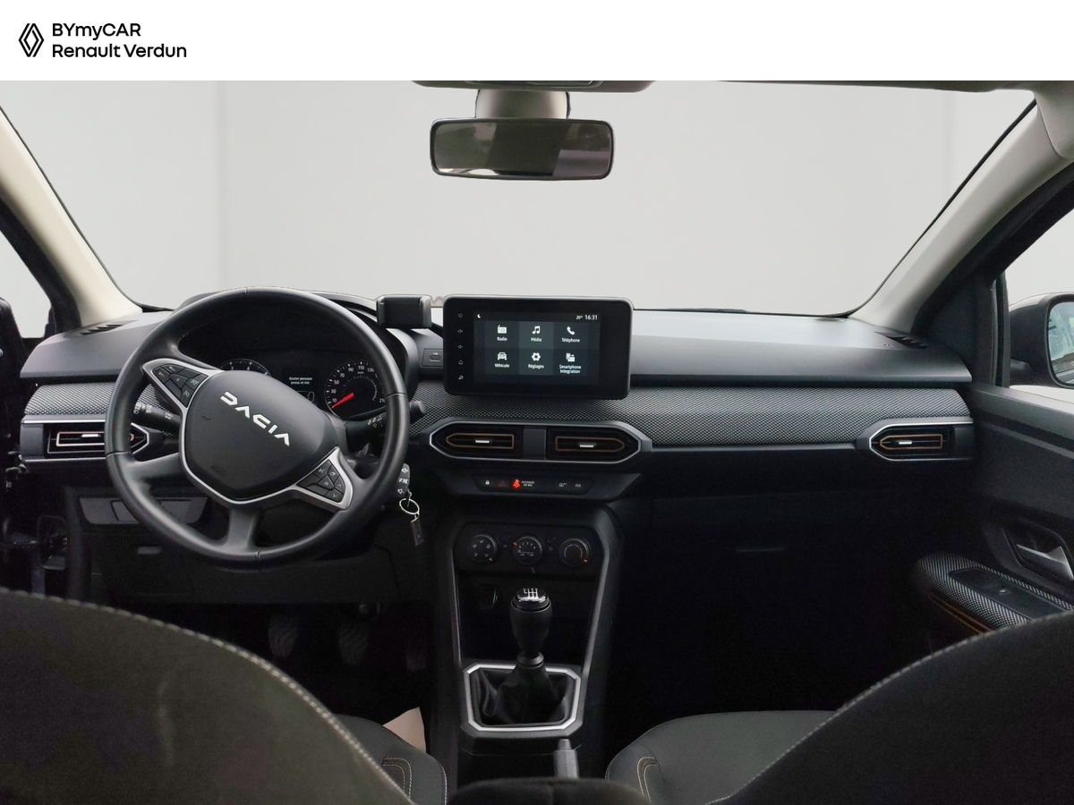 Dacia Sandero TCe 90 — photo 9