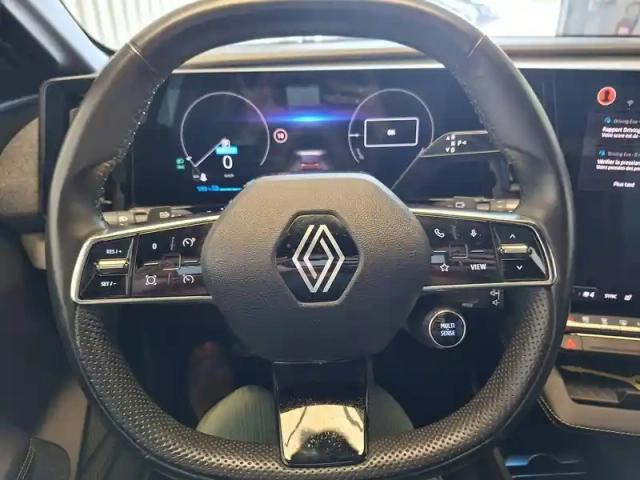 Renault Megane e-tech ev60 220 ch optimum charge — photo 31