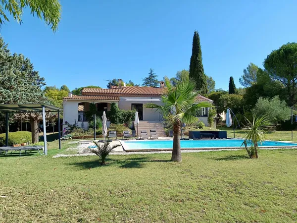 PRADES-LE-LEZ - VILLA FAMILIALE 160 M², TERRAIN 1 900 M² avec PISCINE 10 X 5, GARAGE DOUBLE ET SOUS-