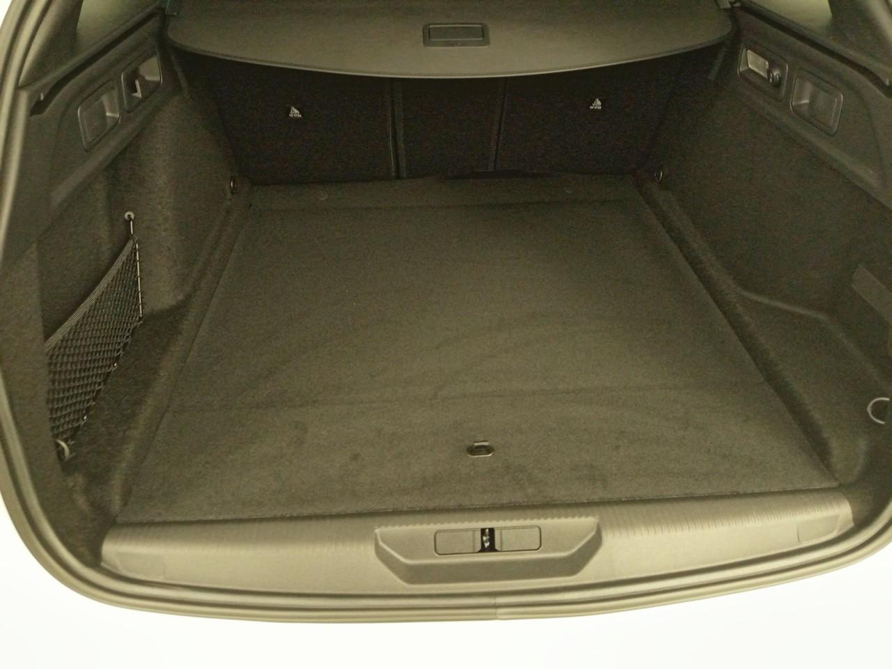 Peugeot 308 sw hybrid 145 e-dcs6 allure — photo 14