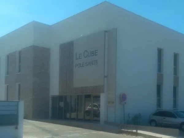 Local professionnel à louer le cube - pôle santé générac