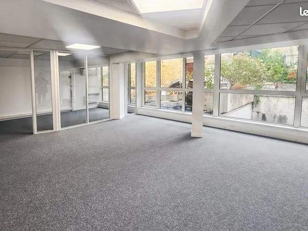 Bureaux 425 m²