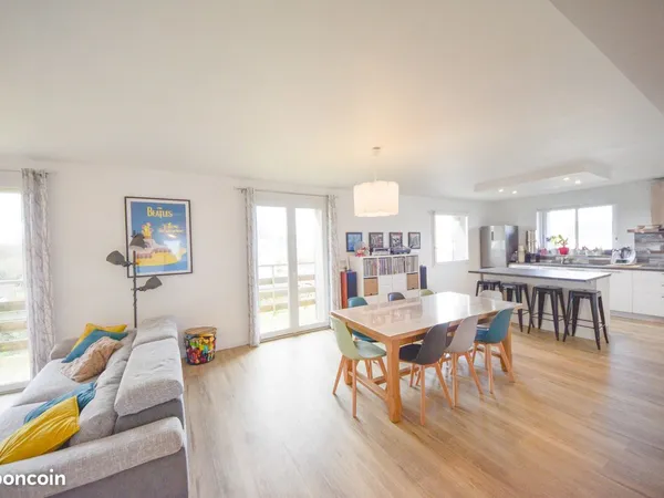 Vente | Maison | 9p | 7ch | 175 m² | Ploudalmézeau | Expo Sud-Est | Terrasse · Balcon · Jardin
