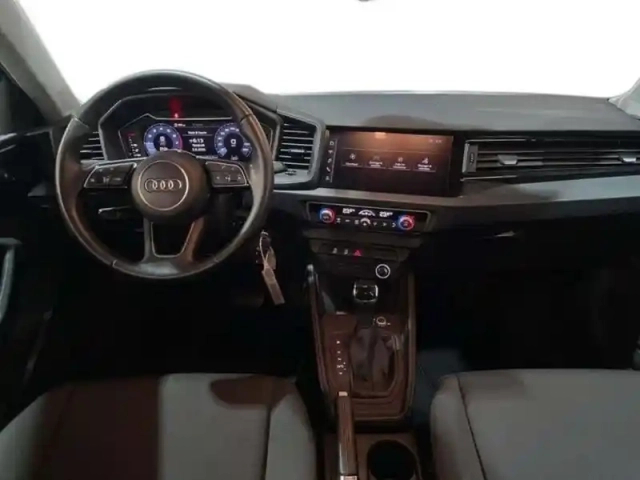 Audi A1 30 tfsi 116 ch s tronic 7 design — photo 8