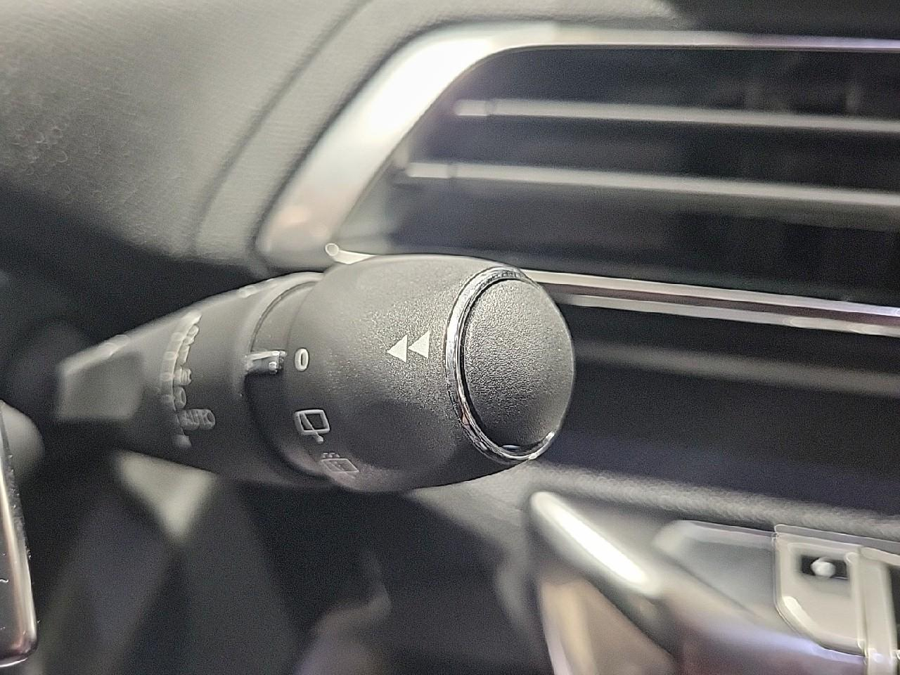 Peugeot 3008 hybrid 225 e-eat8 allure pack — photo 21