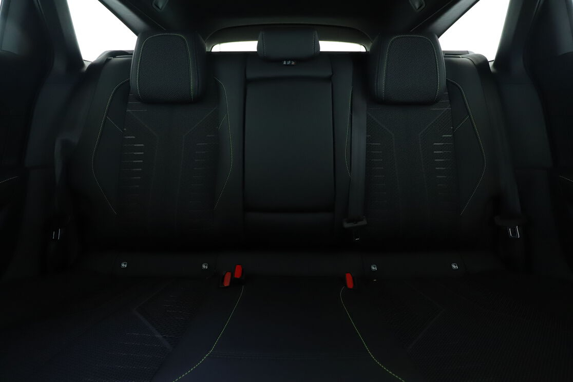 Peugeot 308 SW 1.2 Hybrid GT e-DCS6 — photo 14