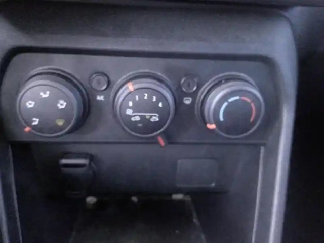 Dacia Sandero 1.0 tce 90ch confort -22 — photo 10