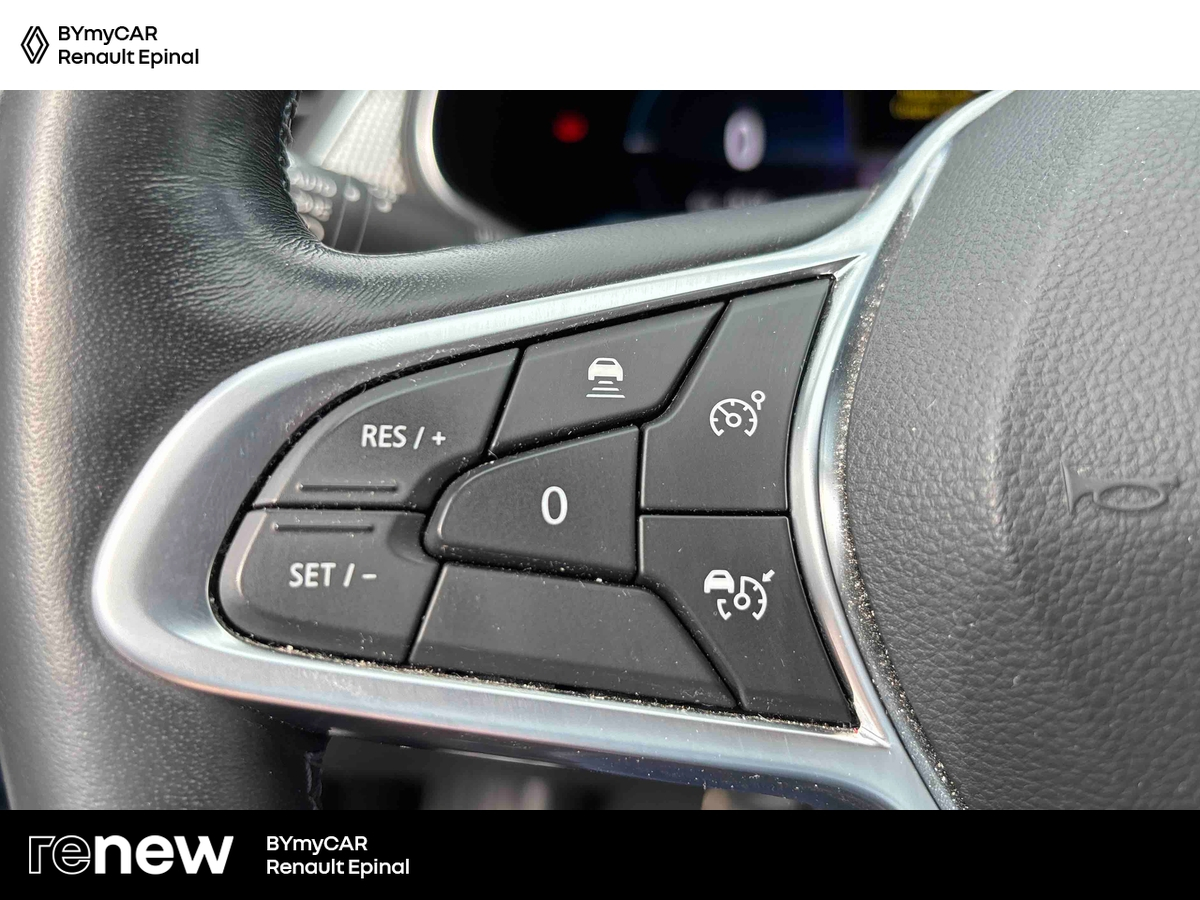 Renault Arkana E-Tech 145 - 21B — photo 18