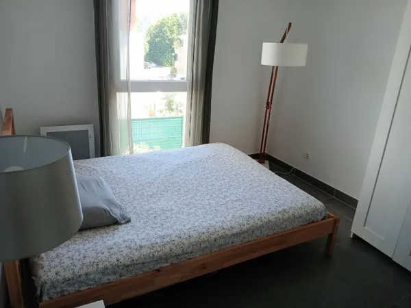 Loue chambre meublée 20m² dans appartement