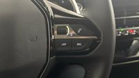 Peugeot 2008 1.5 BlueHDi 130ch S&S Allure Pack EAT8 — photo 25