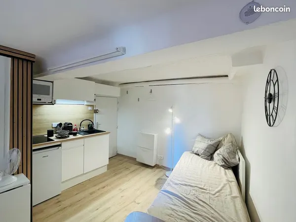 Studio 15 m2 grasse centre refait à neuf