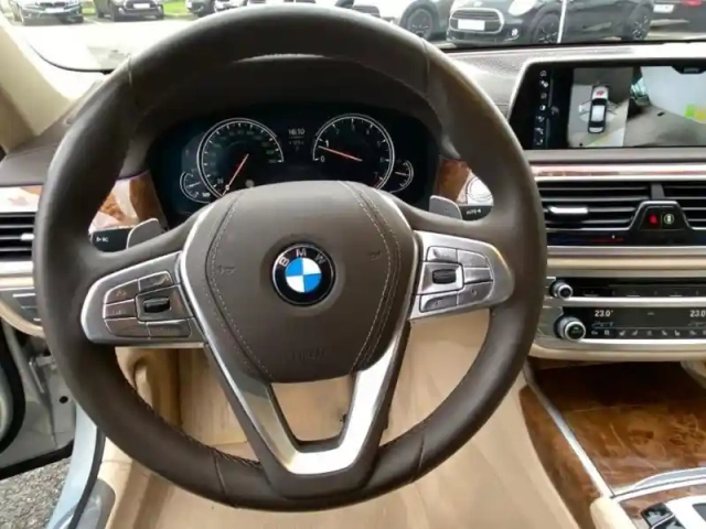 Bmw Serie 7 série 7 740ia 326ch exclusive — photo 10
