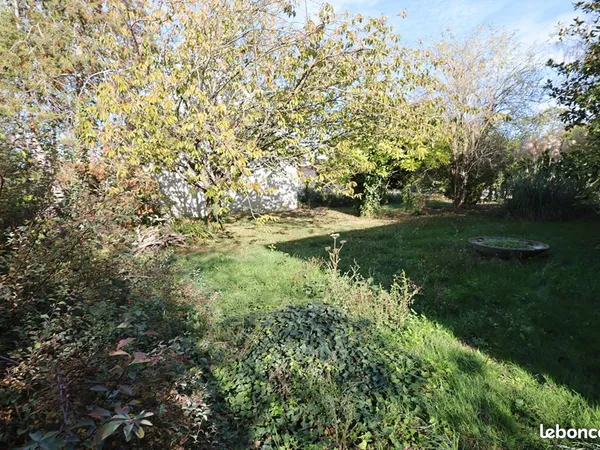 Terrain 366 m² GOMETZ LA VILLE
