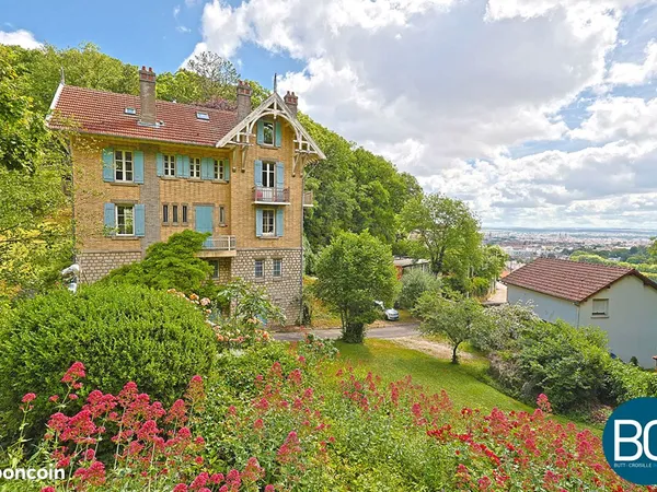 Villa 10 pièces 298 m²