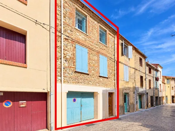 TOULOUGES centre - Immeuble de rapport 4 appartements (Parkings + Jardin)