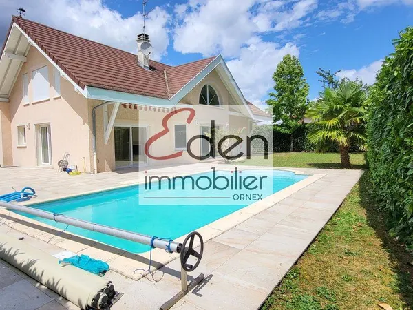 Villa 6 pièces 218 m²