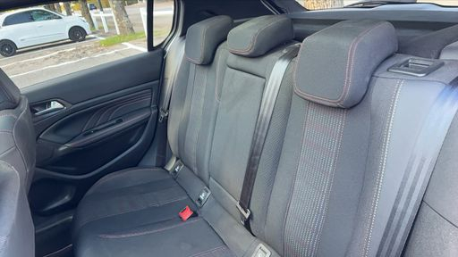 Peugeot 308 1.5 BlueHDi 130 EAT8 - GT Line – 2020 – 93615 km – Diesel – Boîte Automatique — photo 37