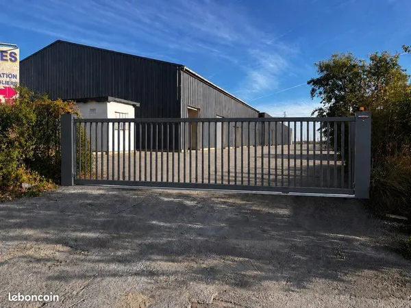 Local Activité / stockage