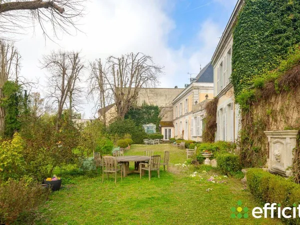 Maison 13 pièces 400 m²