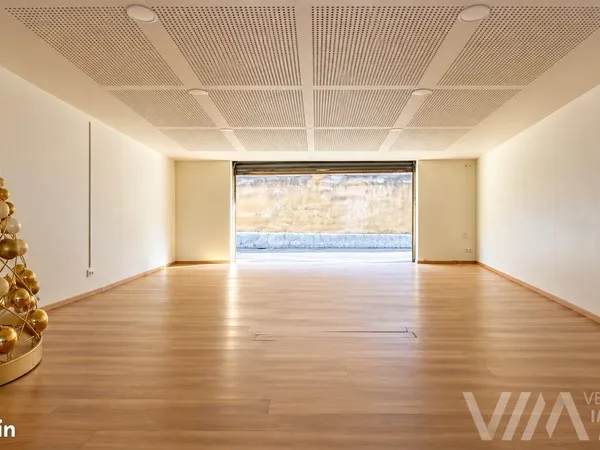 Local commercial 80 m² Saint-Marcellin