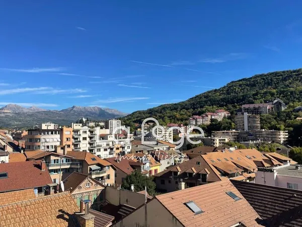 Appartement 4 pièces 82 m²